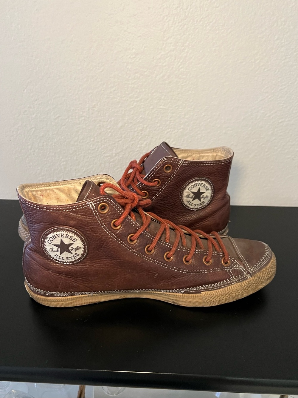 Converse Chuck Taylor All Star Brown Leather Sz 11.5 US Sneakers W/Thinsulate